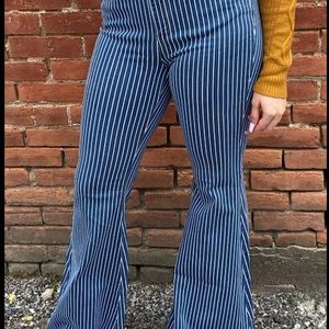 Judy Blue Ultra High Rise Striped Flare Jeans

Size 15/32